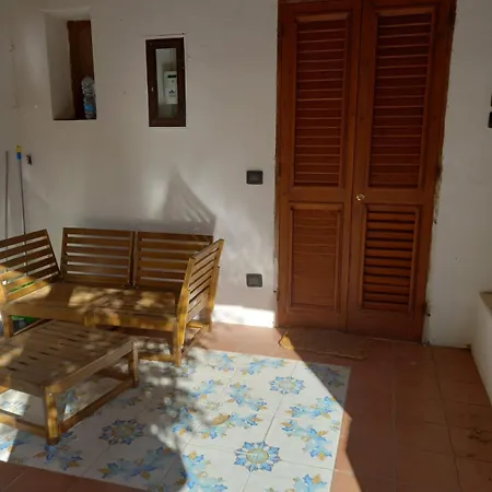 Vulcano Cottage